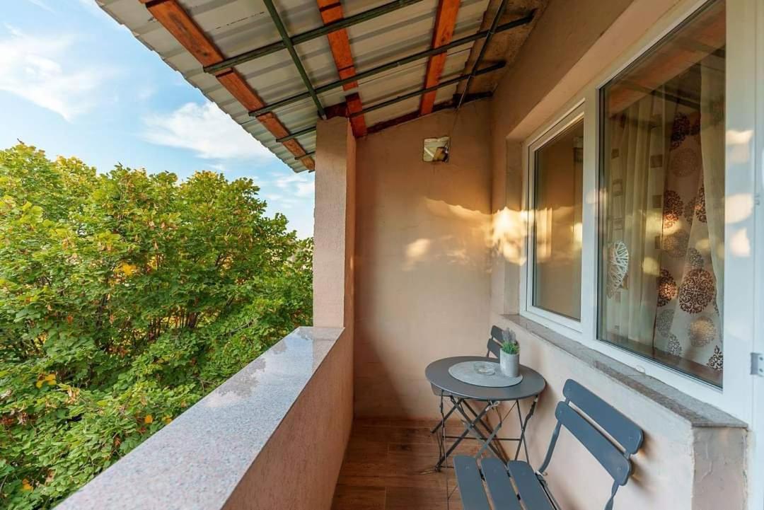 Central Apartament Cristian Арад Екстериор снимка
